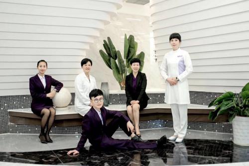 團(tuán)隊(duì)照 (2)