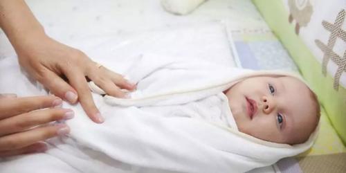 寶寶腸絞痛，別不當(dāng)回事，這樣做能有效緩解！